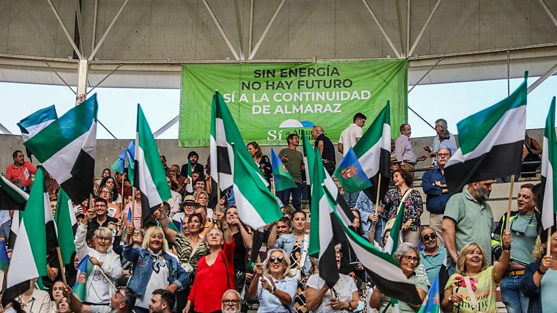 Fotografía que ilustra la noticia: Almaraz celebra la prórroga y ya anuncia batalla por la continuidad hasta 2040
