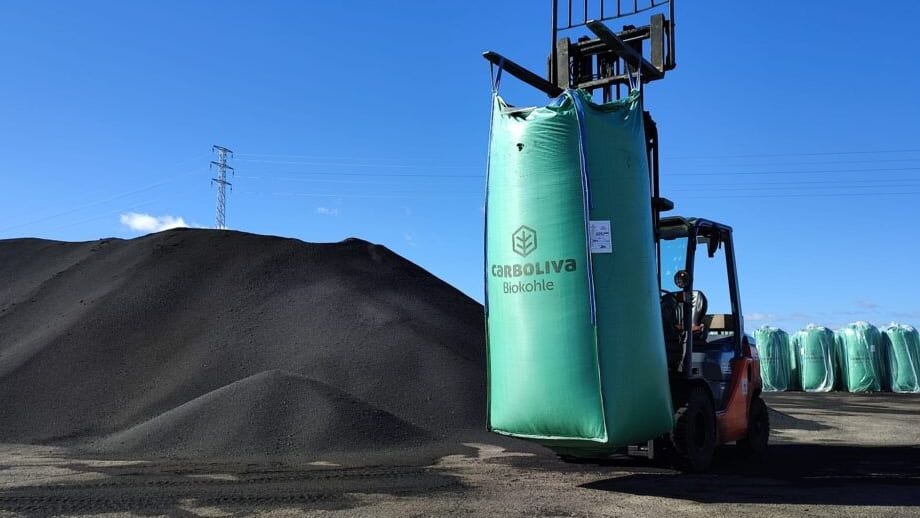 Fotografía que ilustra la noticia: El biochar despega en España: la producción roza las 10.000 toneladas y atrae a nuevos inversores