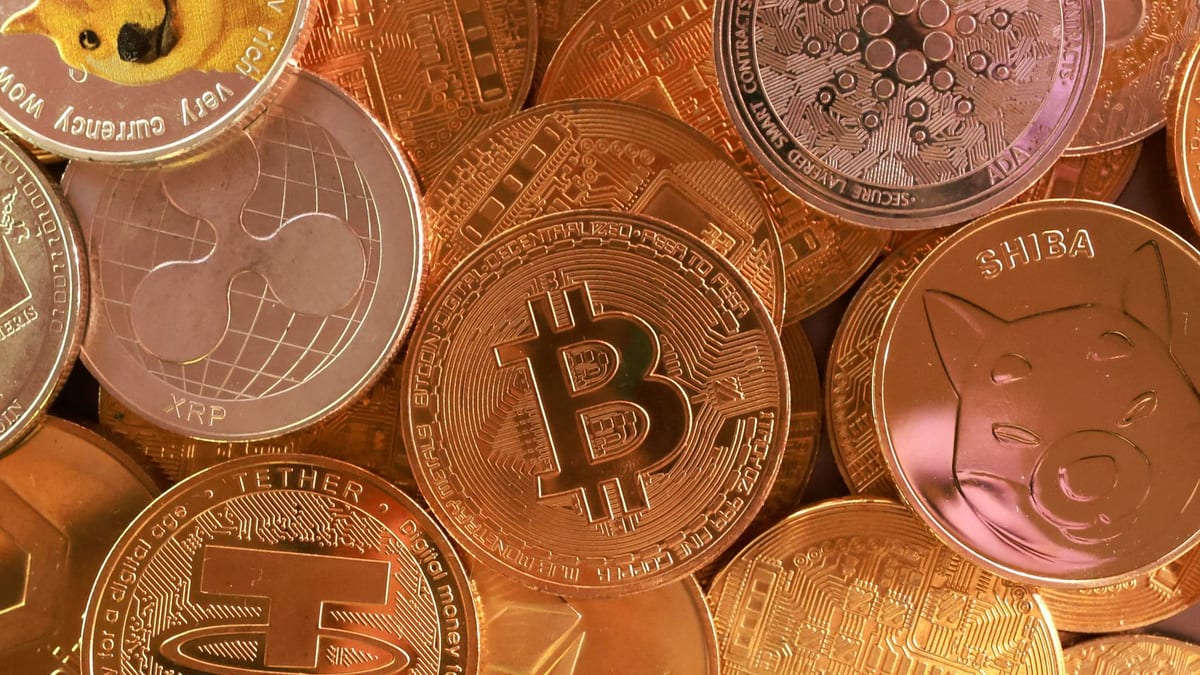 Fotografía que ilustra la noticia: El bitcoin sube un 23% en agosto y supera los 77.000 dólares: las recompras y la regulación de la SEC impulsan al criptoactivo