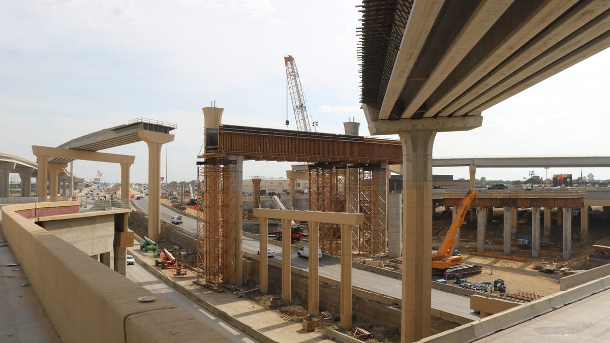 Fotografía que ilustra la noticia: Ferrovial aprieta en EE UU: oferta 34.000 millones por una autopista y puja por la I-285 de Atlanta