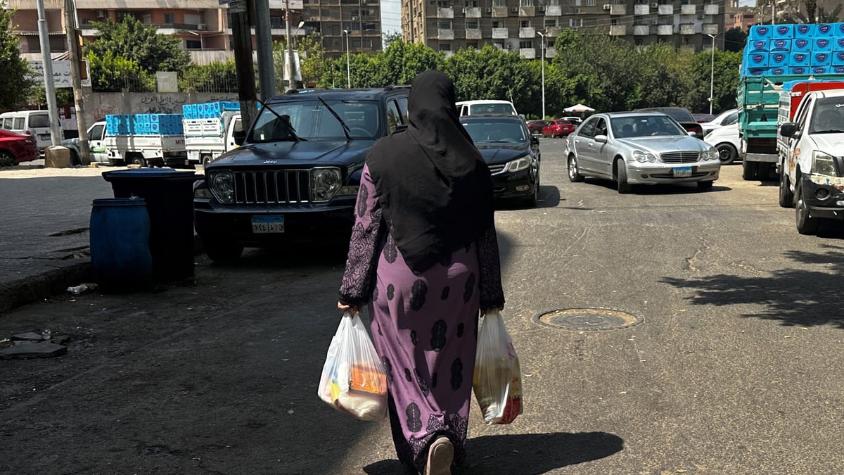 Fotografía que ilustra la noticia: La tasa de ahorro en Egipto se desploma al 1,2% del PIB, su peor registro desde los sesenta