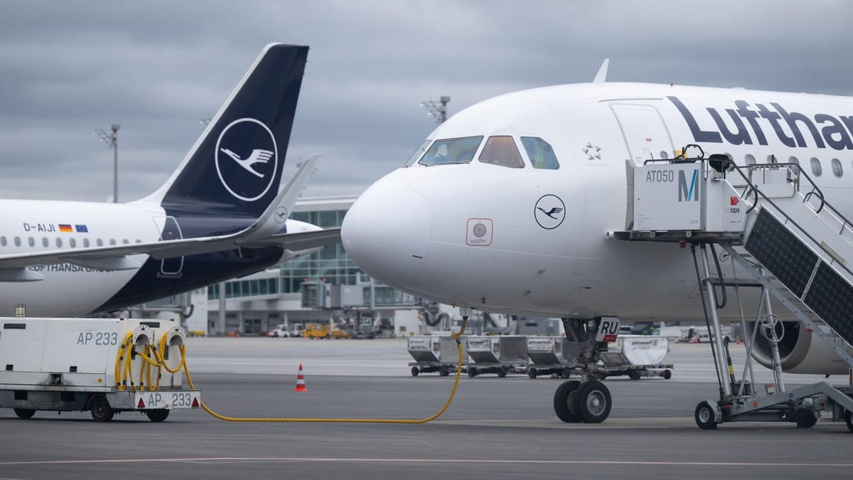 Fotografía que ilustra la noticia: Lufthansa replica el modelo de IAG y crece con TAP e ITA mientras recorta 4.000 empleos en Alemania